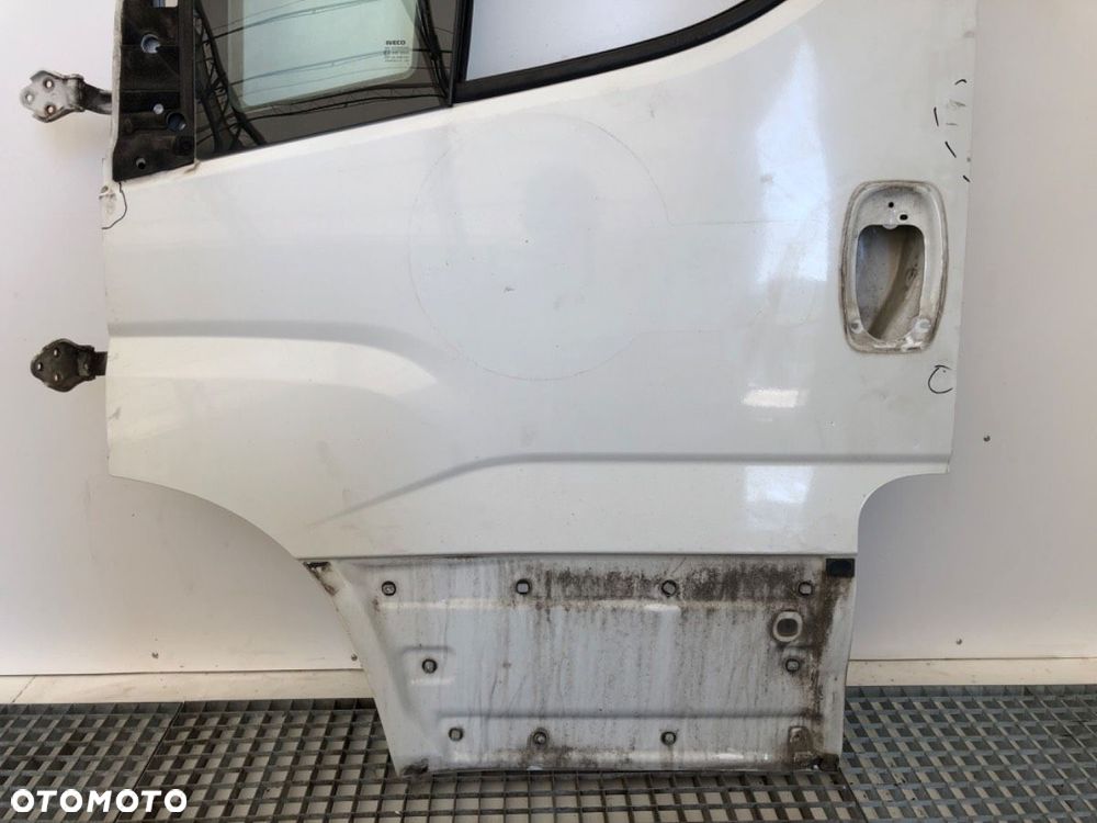 DRZWI LEWY PRZÓD  IVECO DAILY VI Autobus 2014 - 2022 50C16 115 kW [156 KM] olej napędowy 2019 - - 2