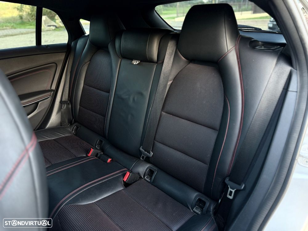 Mercedes-Benz CLA 200 d Shooting Brake AMG Line Aut. - 11