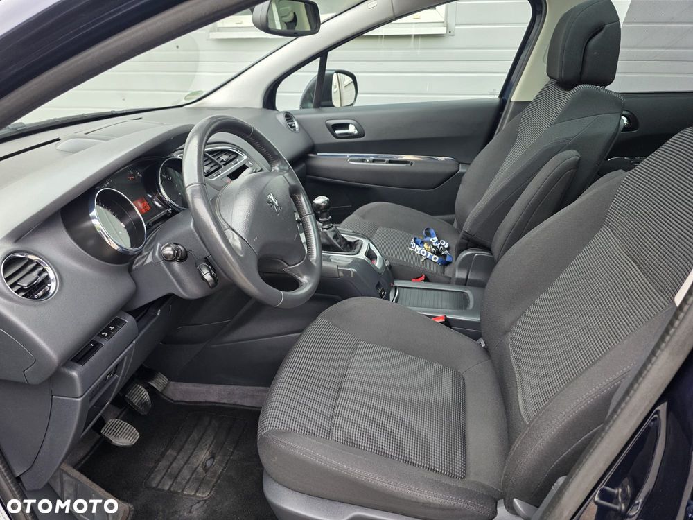 Peugeot 5008 - 22