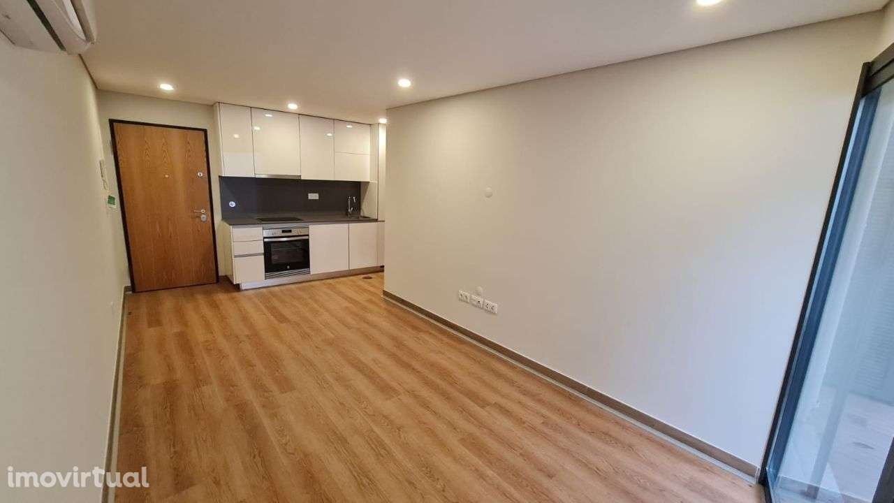 T1 na Rua Soares dos Reis - Vila Nova de Gaia - Grande imagem: 2/8