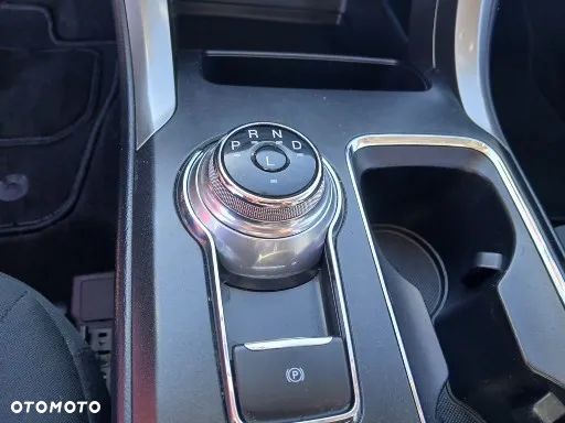 Ford Fusion - 8