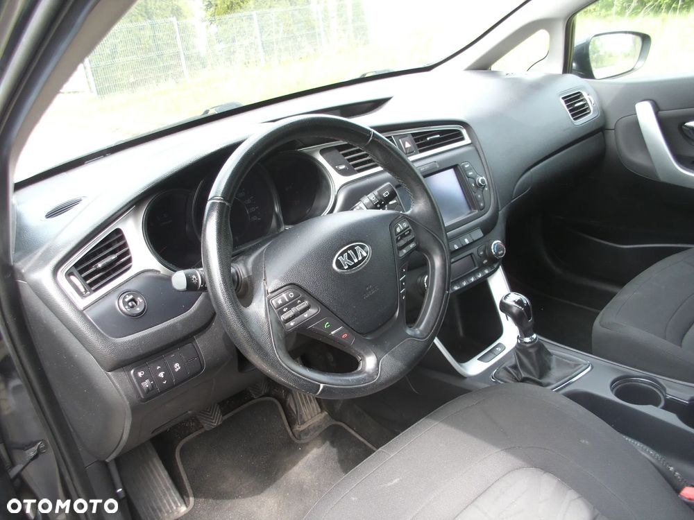 Kia Ceed - 23