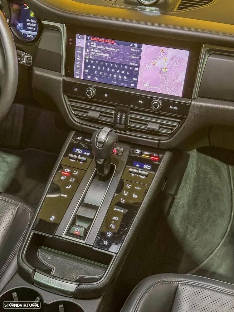 Porsche Macan T - 8