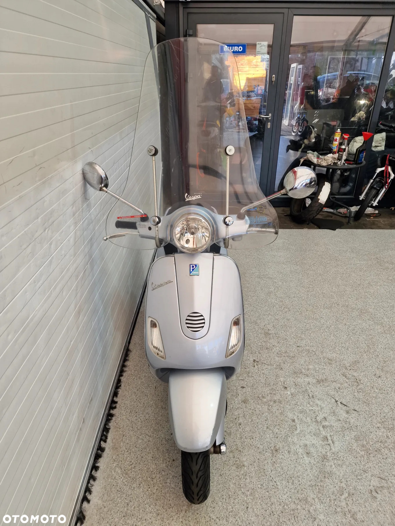 Piaggio Vespa - 10