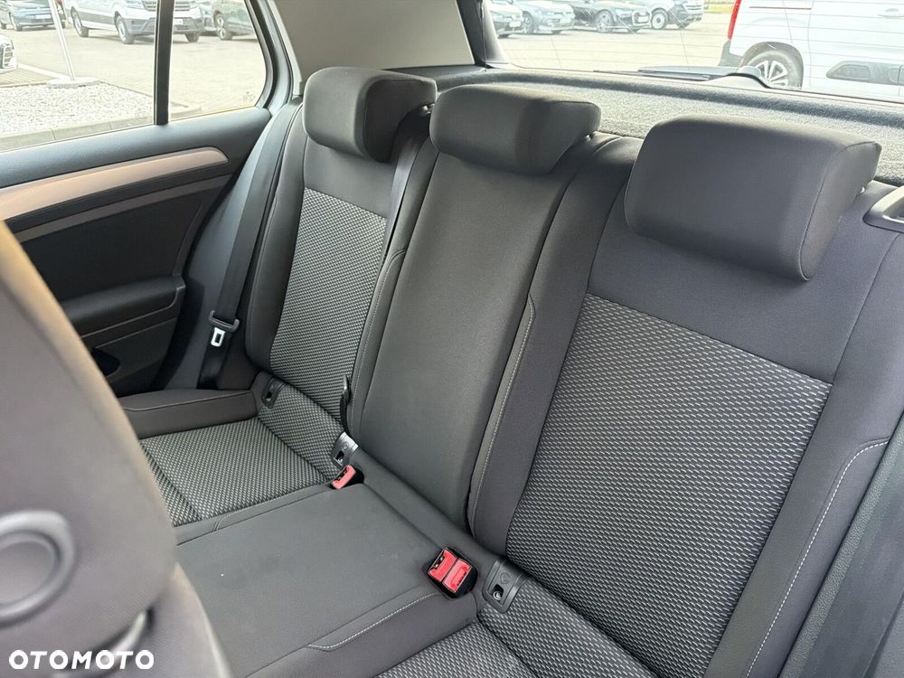 Volkswagen Golf 1.0 TSI BMT Trendline - 16