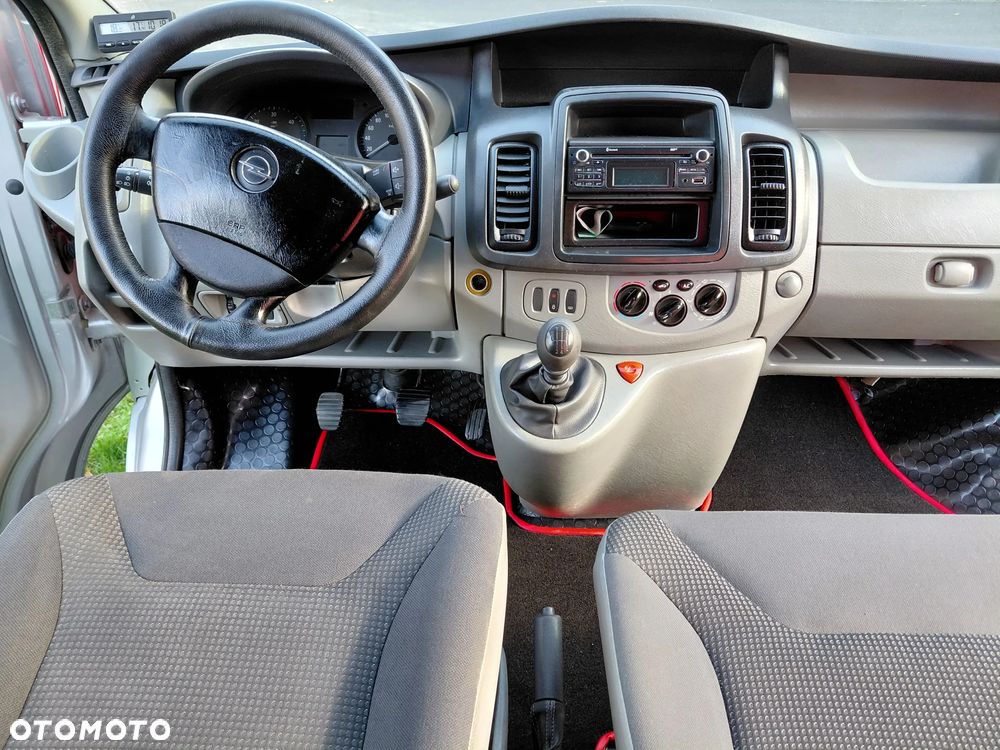 Opel Vivaro - 10