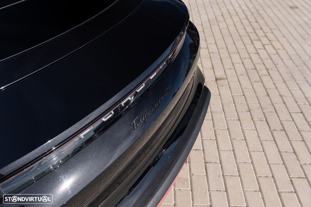 Porsche Taycan 4S - 8