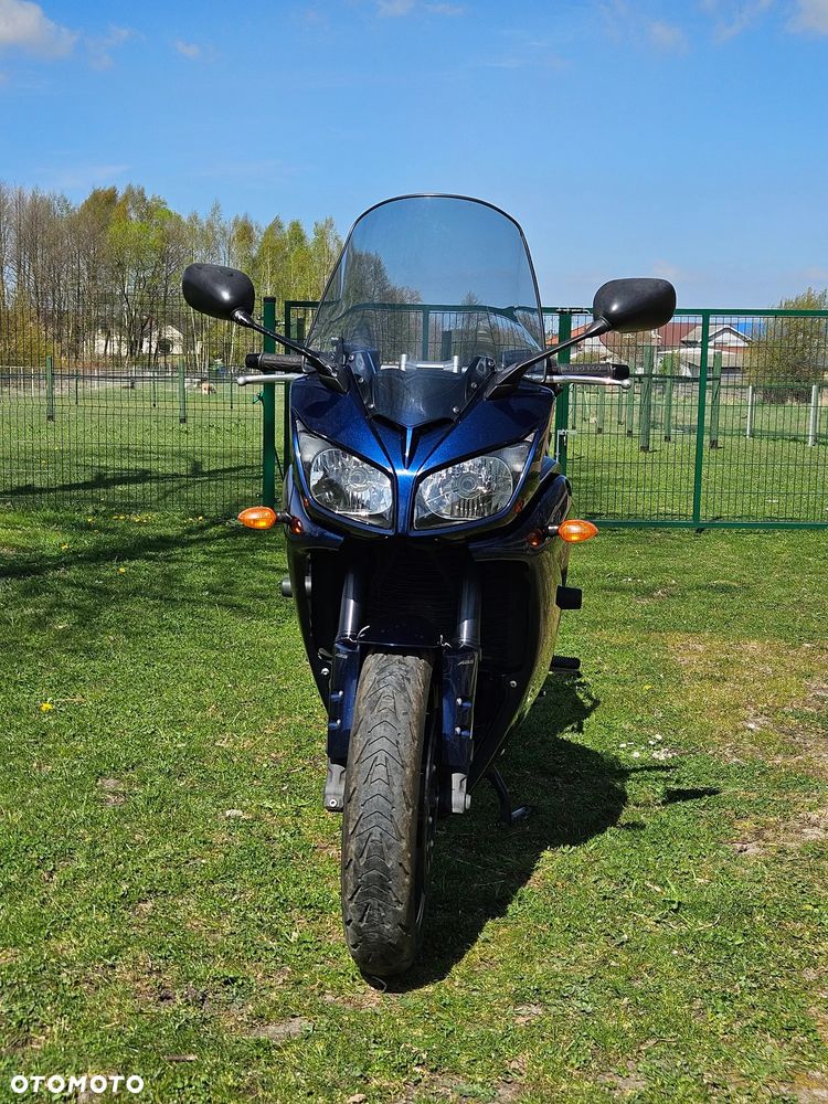 Yamaha FZ - 2