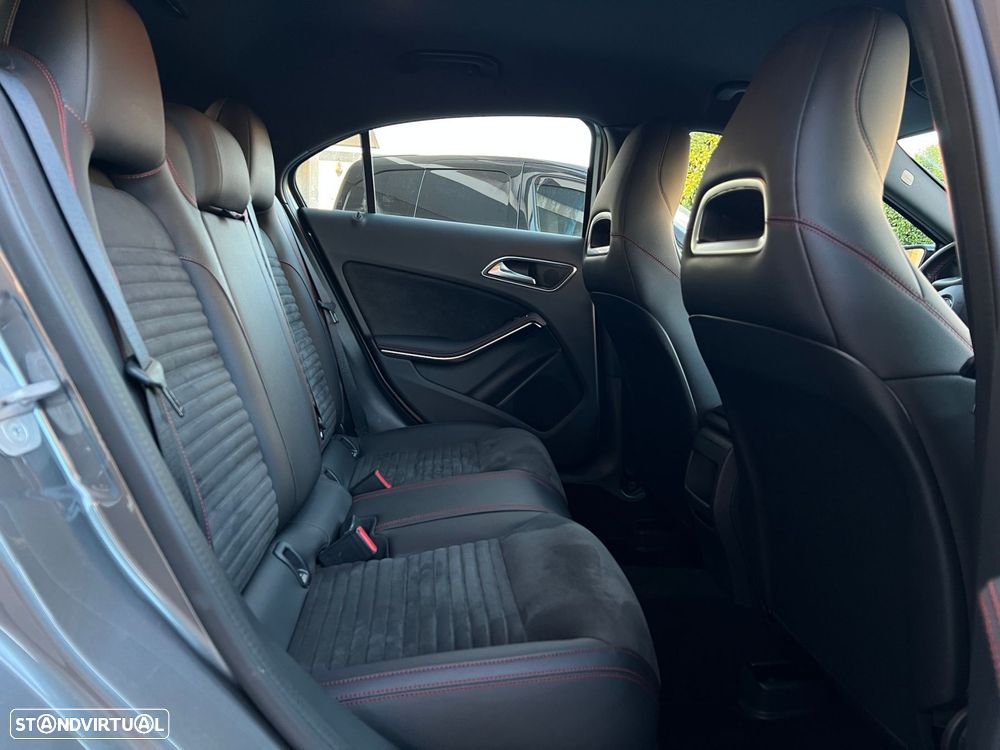 Mercedes-Benz A 180 d AMG Line - 24
