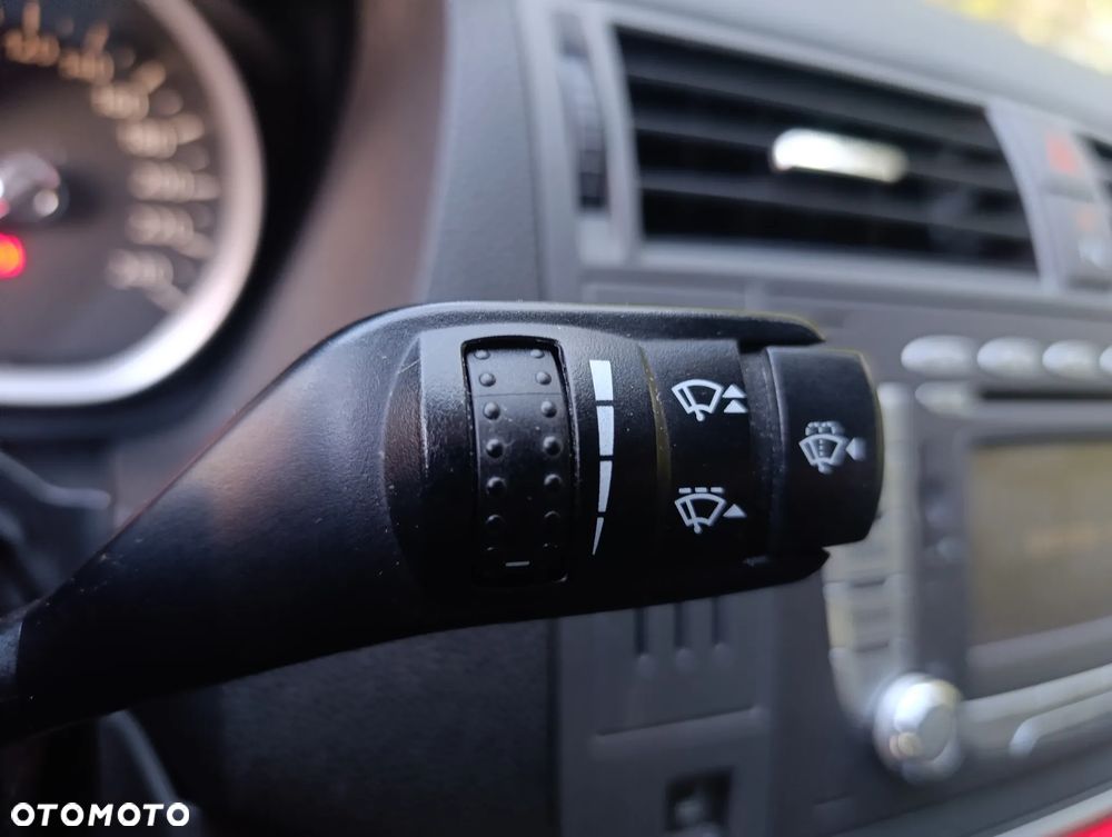 Ford C-MAX 1.8 Titanium - 23