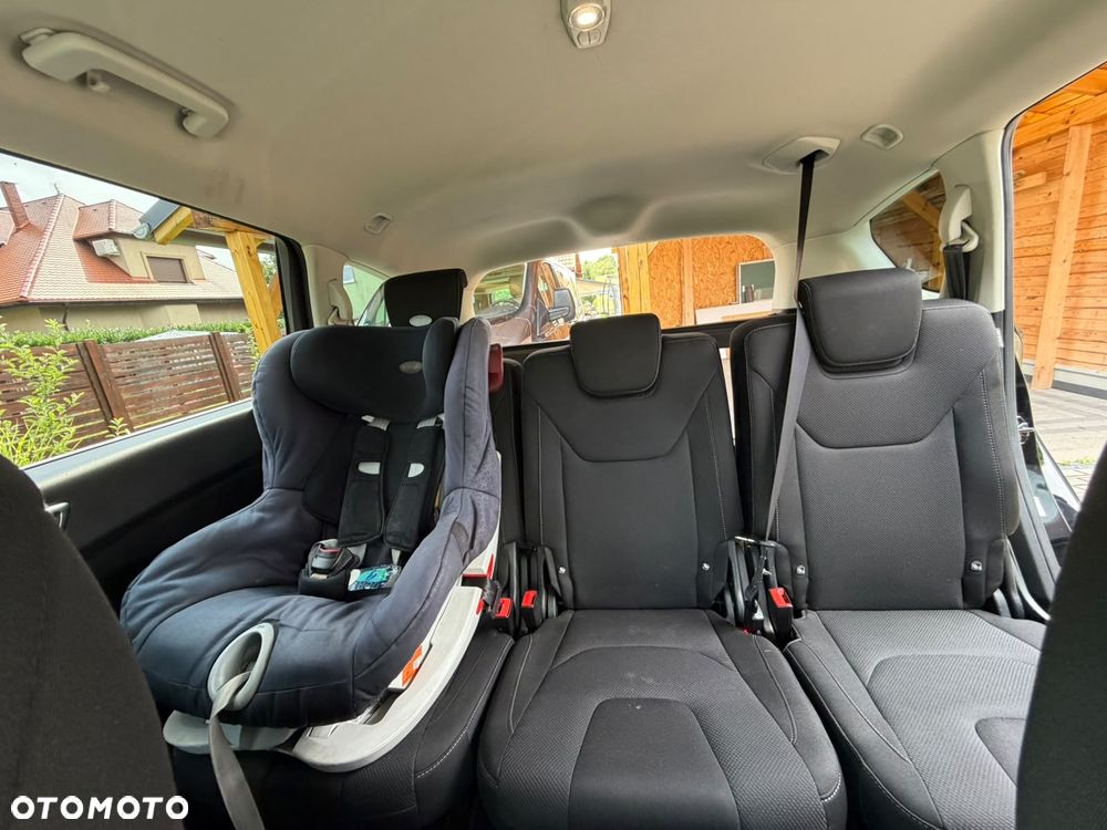 Ford S-Max - 8