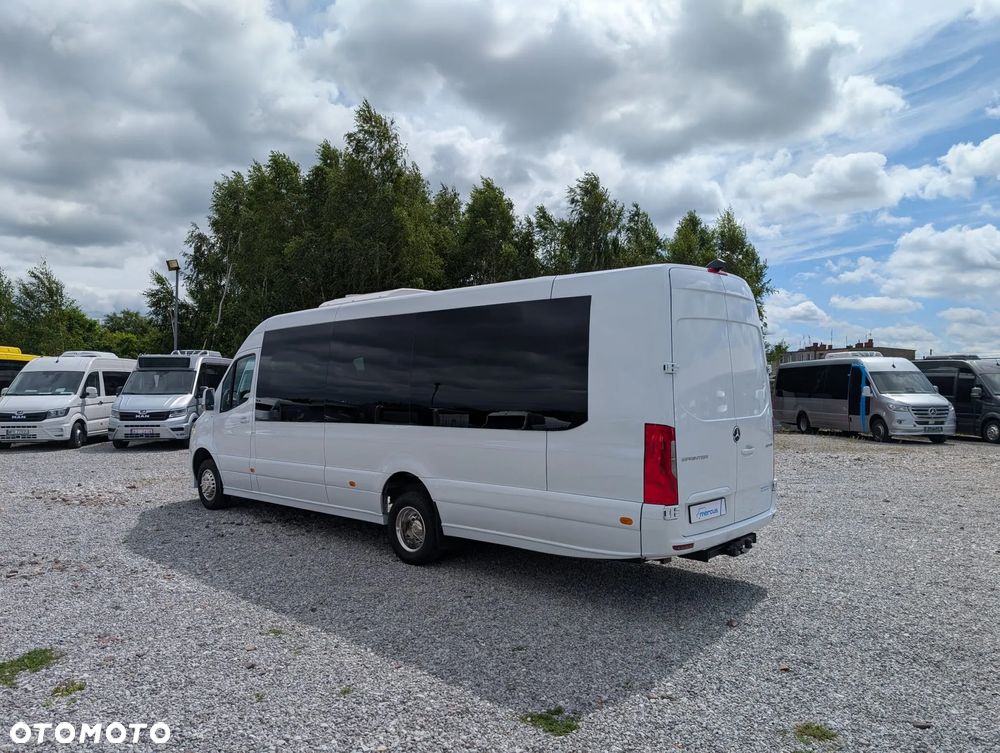 Mercedes-Benz Sprinter 517 - 9