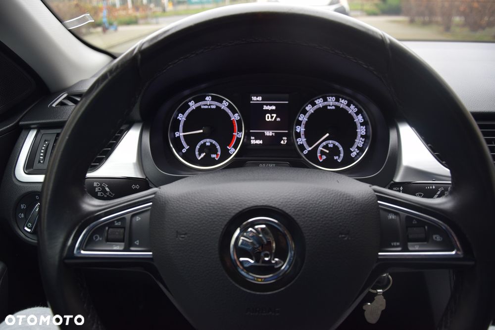 Skoda RAPID 1.0 TSI Style - 16