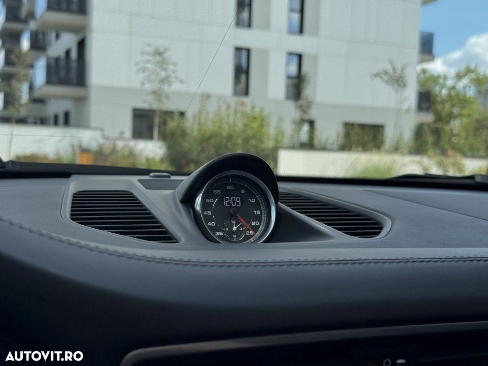 Porsche 911 - 28