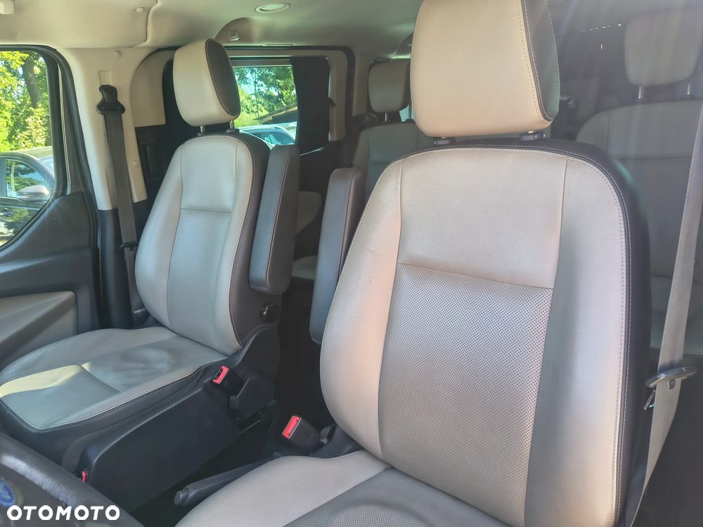 Ford Tourneo Custom - 17