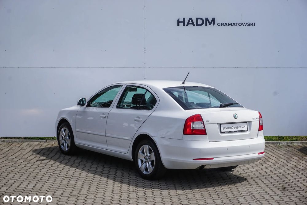 Skoda Octavia 1.6 TDI Ambiente - 6
