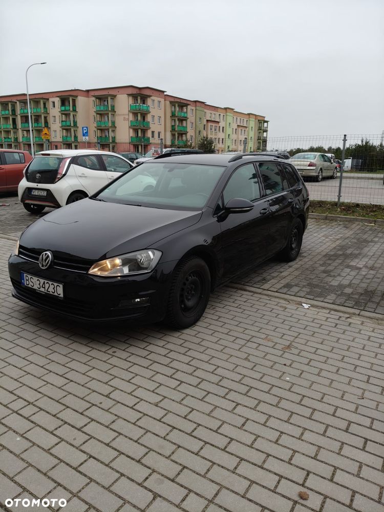 Volkswagen Golf - 1