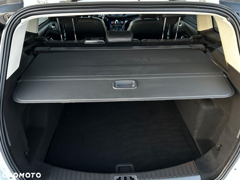 Ford Kuga 2.0 TDCi 4x4 Titanium - 38