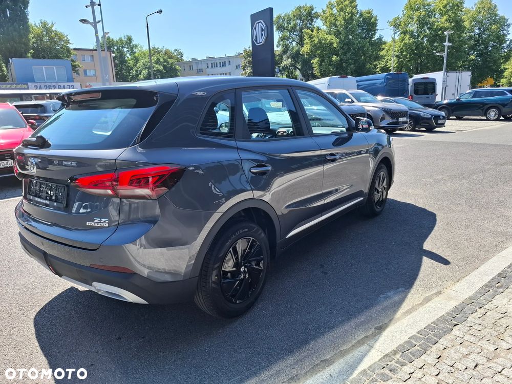 MG ZS Hybrid+ - 5