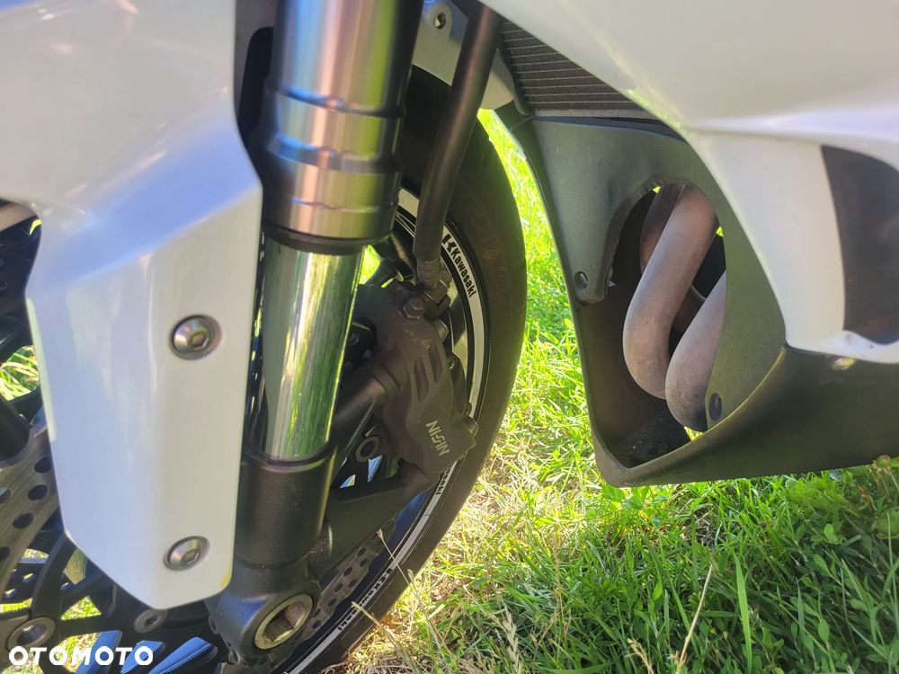 Kawasaki ZXR - 16