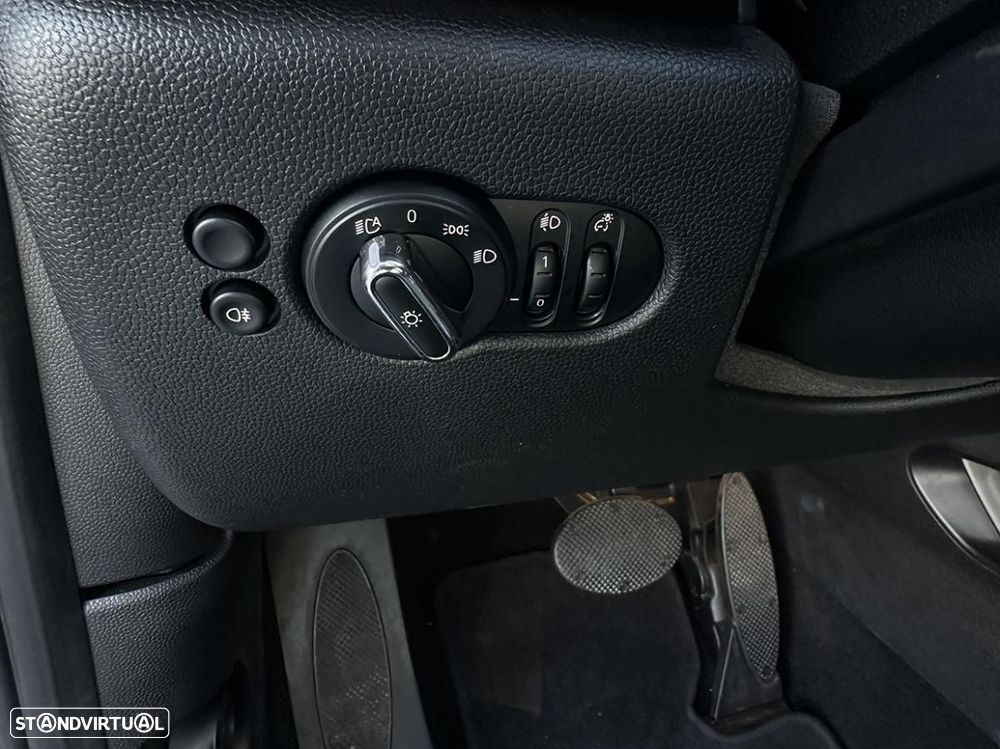 MINI 3 Portas Cooper SE Yours - 10