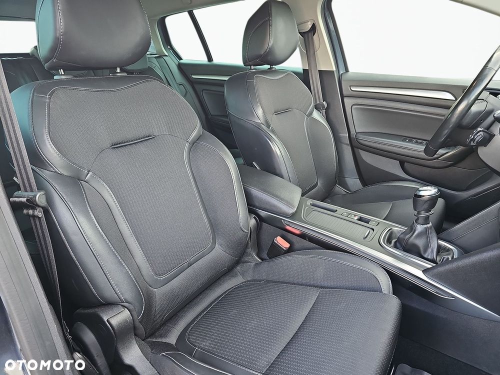 Renault Megane 1.5 Blue dCi Intens - 17