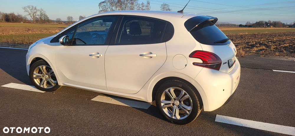Peugeot 208 Blue-HDi 100 Stop&Start Allure - 14