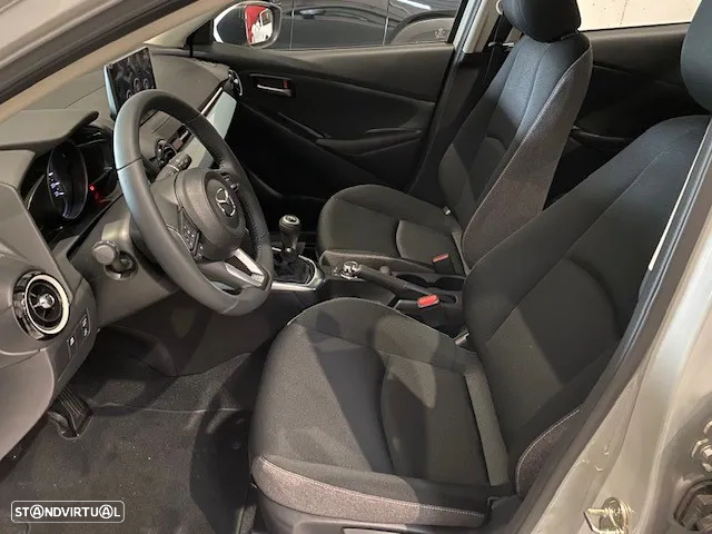 Mazda 2 1.5 e-Skyactiv-G Centre-line Convenience Pack - 12