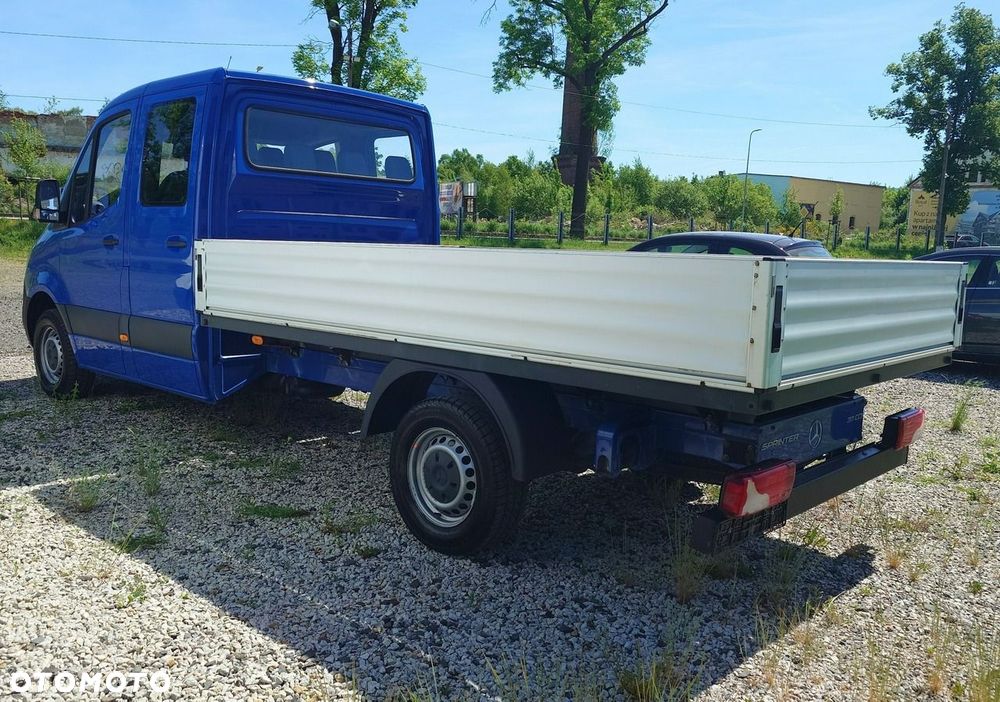 Mercedes-Benz Sprinter - 14