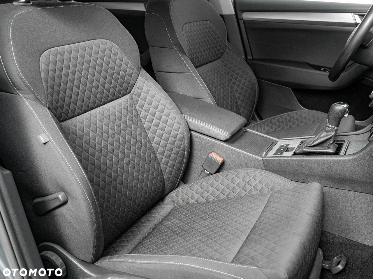 Skoda Superb 2.0 TDI Ambition DSG - 33
