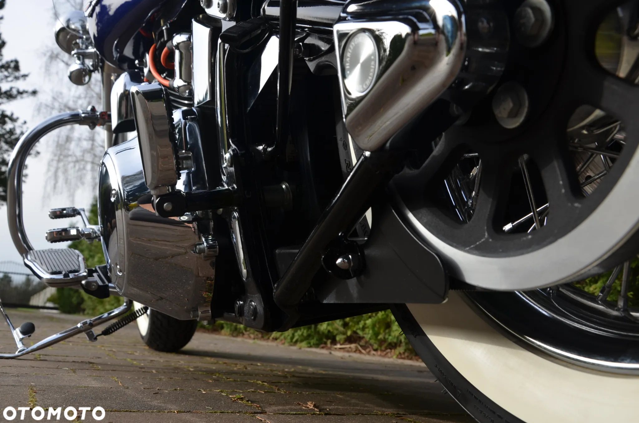 Harley-Davidson Softail Deluxe - 29