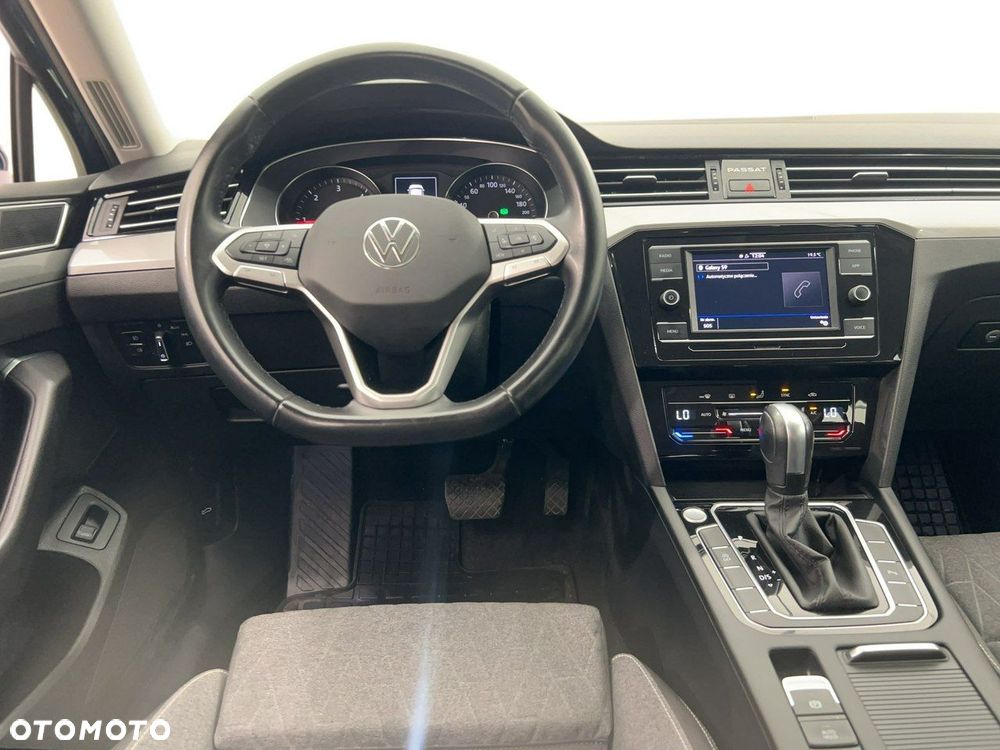 Volkswagen Passat - 9