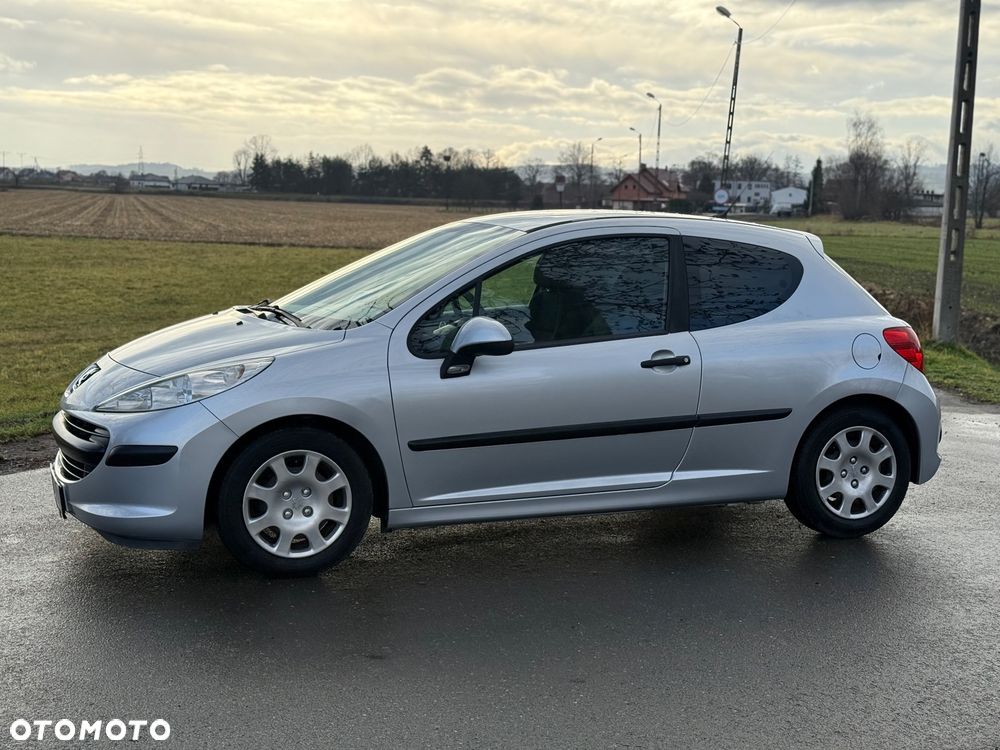 Peugeot 207 - 3