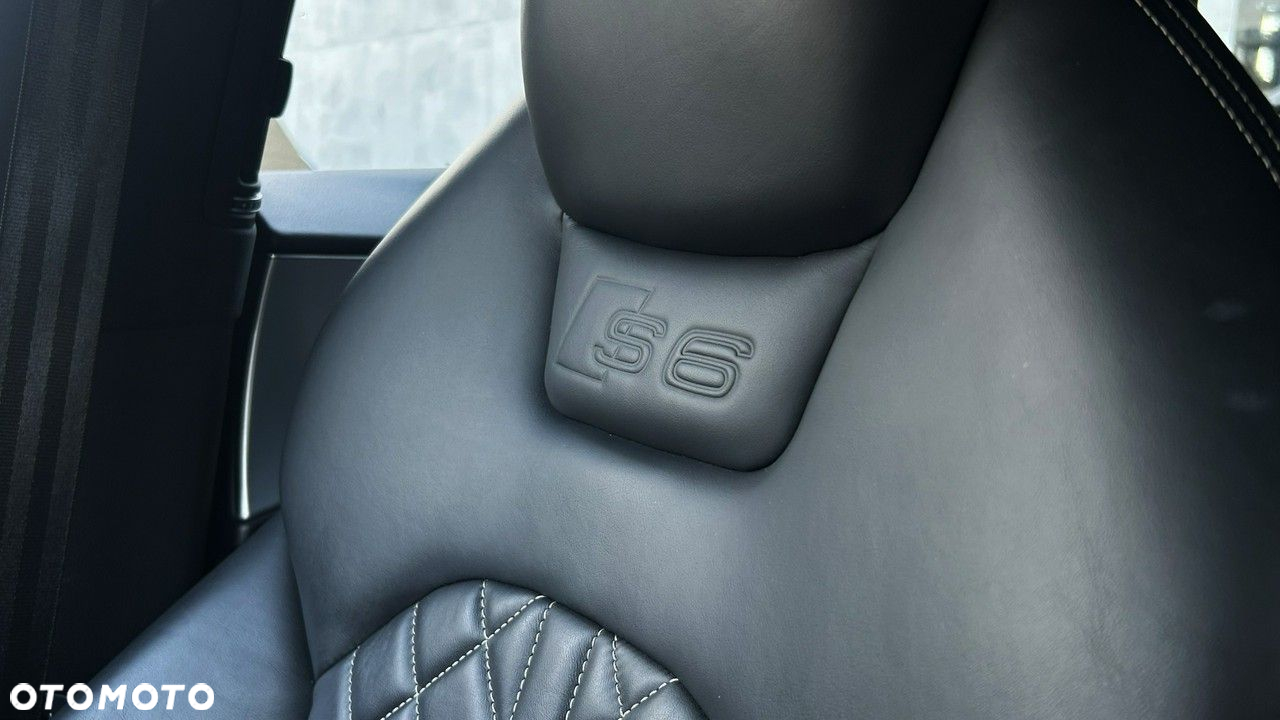 Audi S6 - 12