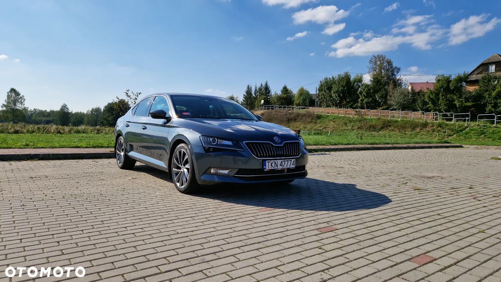 Skoda Superb 2.0 TDI Ambition DSG - 4