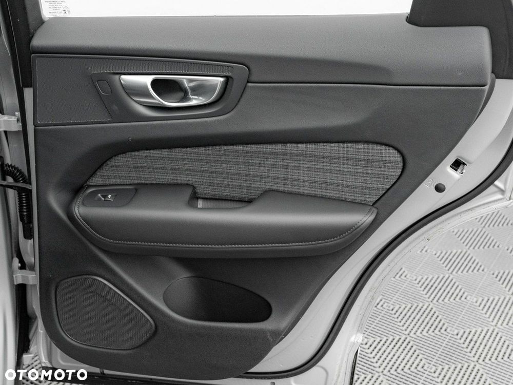 Volvo XC 60 B4 D Core - 29
