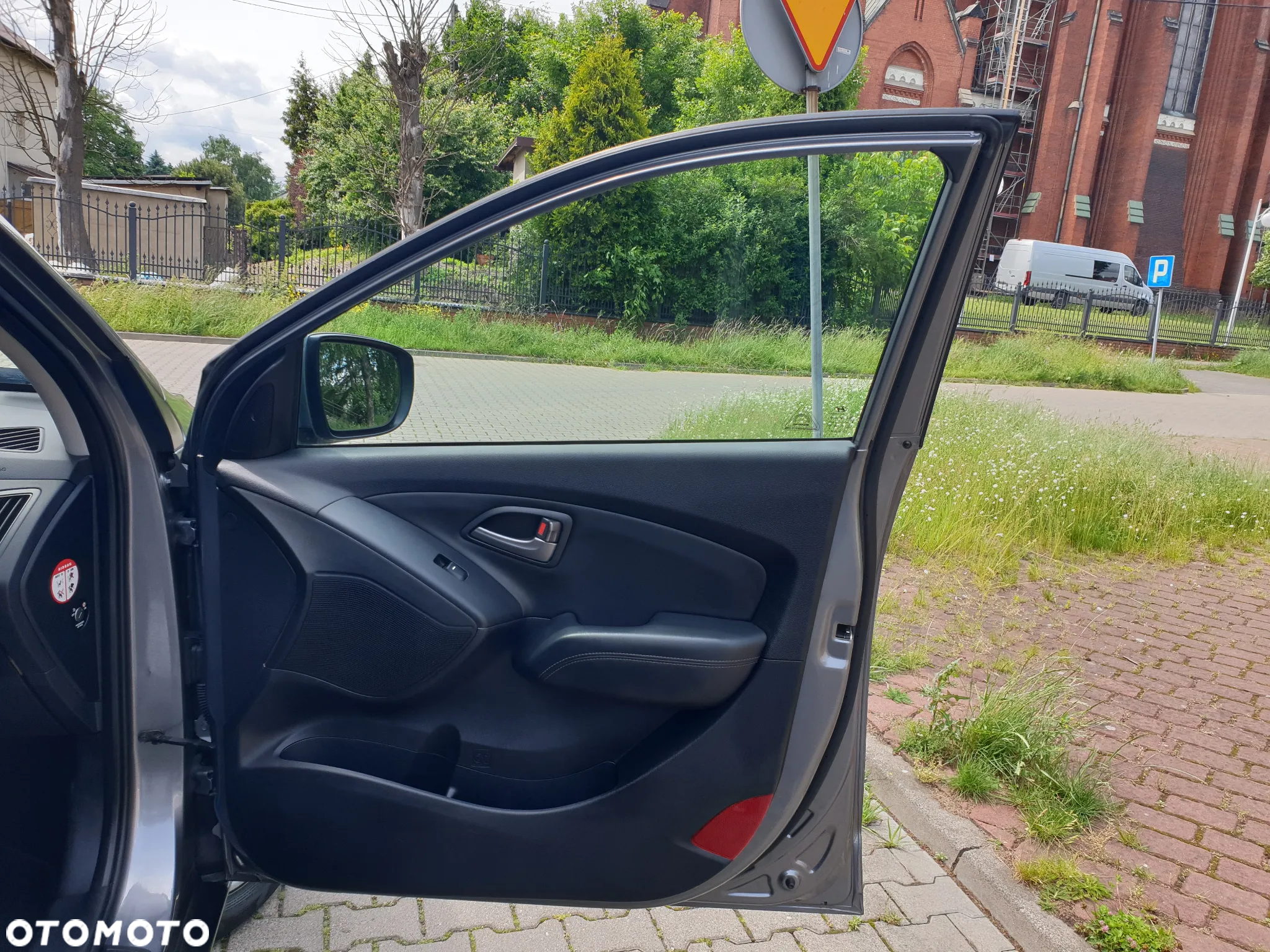 Hyundai ix35 1.7 CRDi 2WD blue Finale Gold - 26