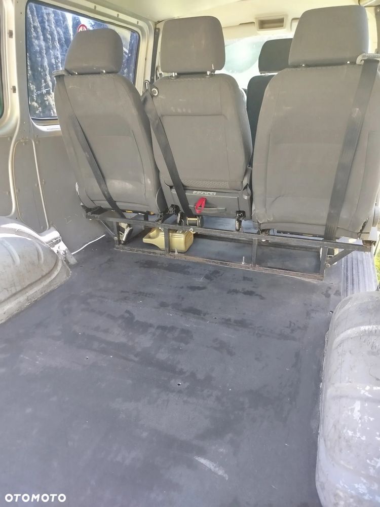 Volkswagen Transporter T5 - 7