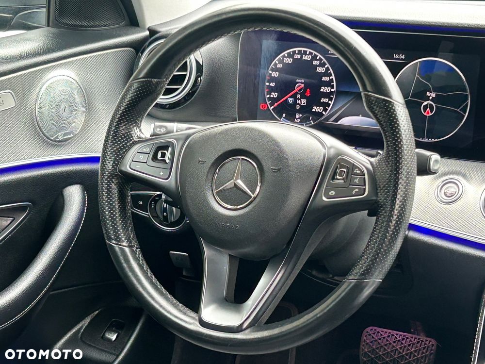 Mercedes-Benz Klasa E 200 9G-TRONIC Avantgarde - 28
