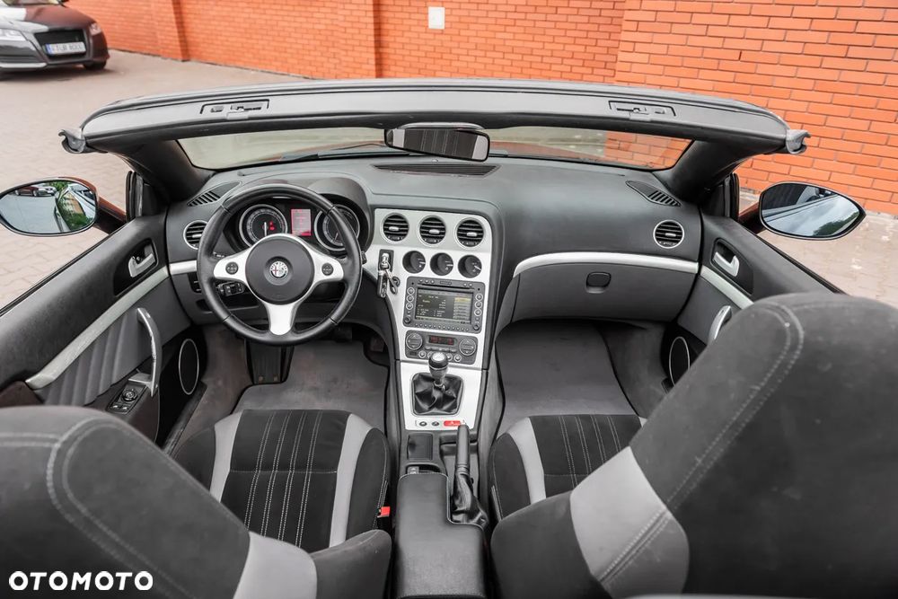 Alfa Romeo Spider 2.2 JTS 16V Exclusive - 37