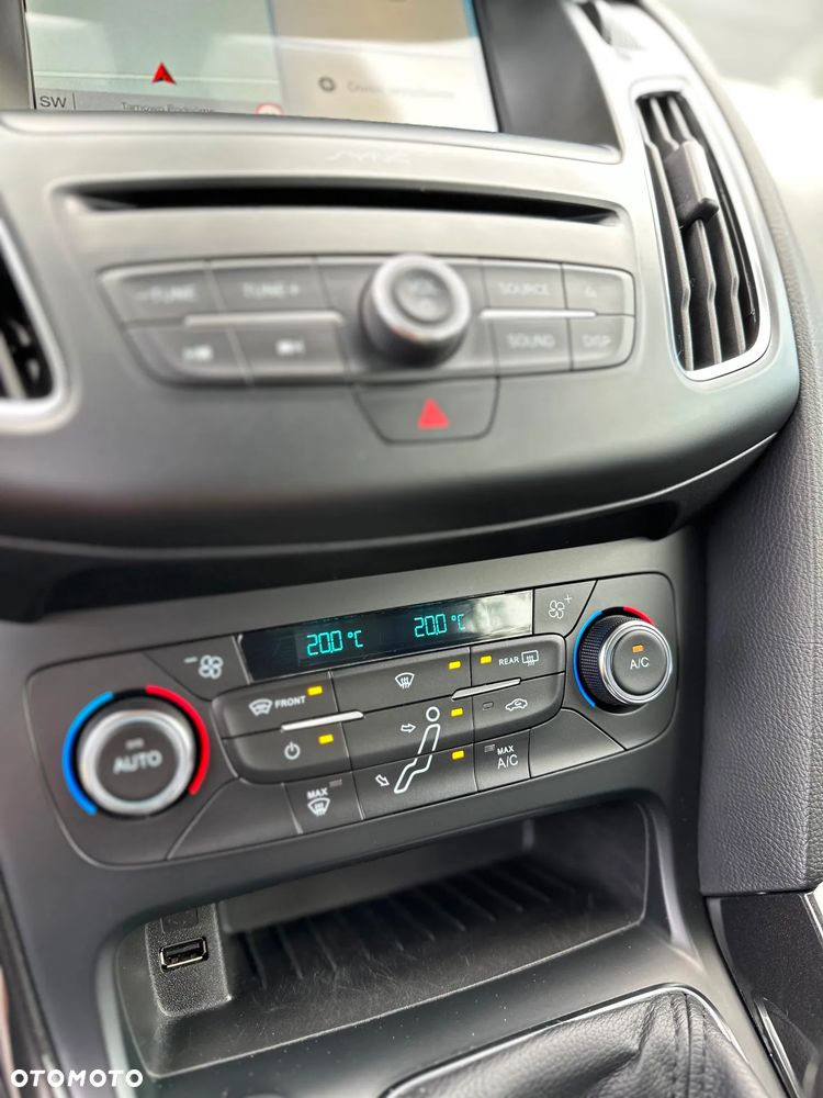 Ford Focus 1.0 EcoBoost Titanium - 13
