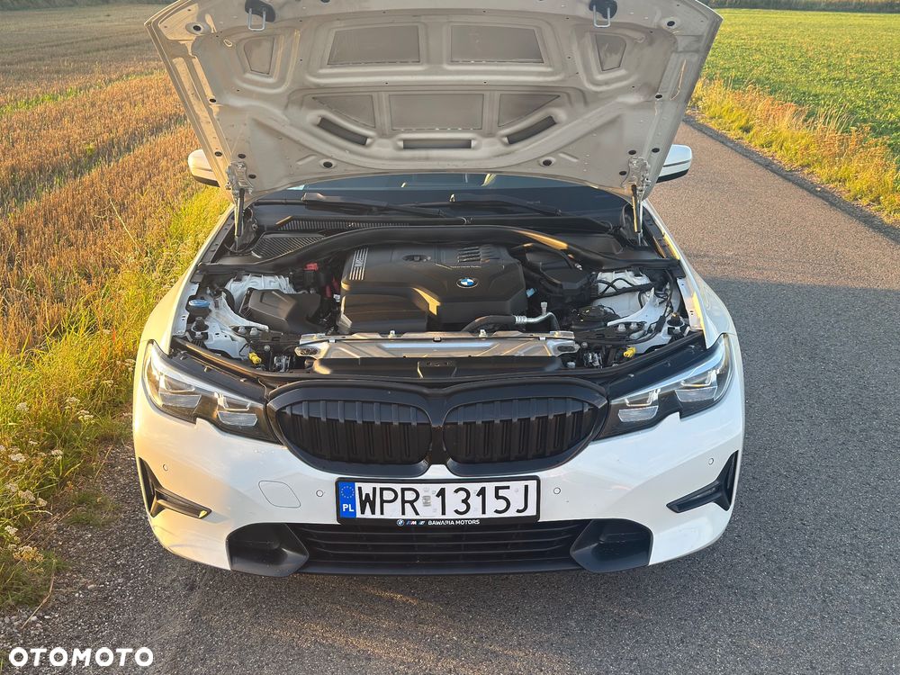 BMW Seria 3 318i Sport Line sport - 33