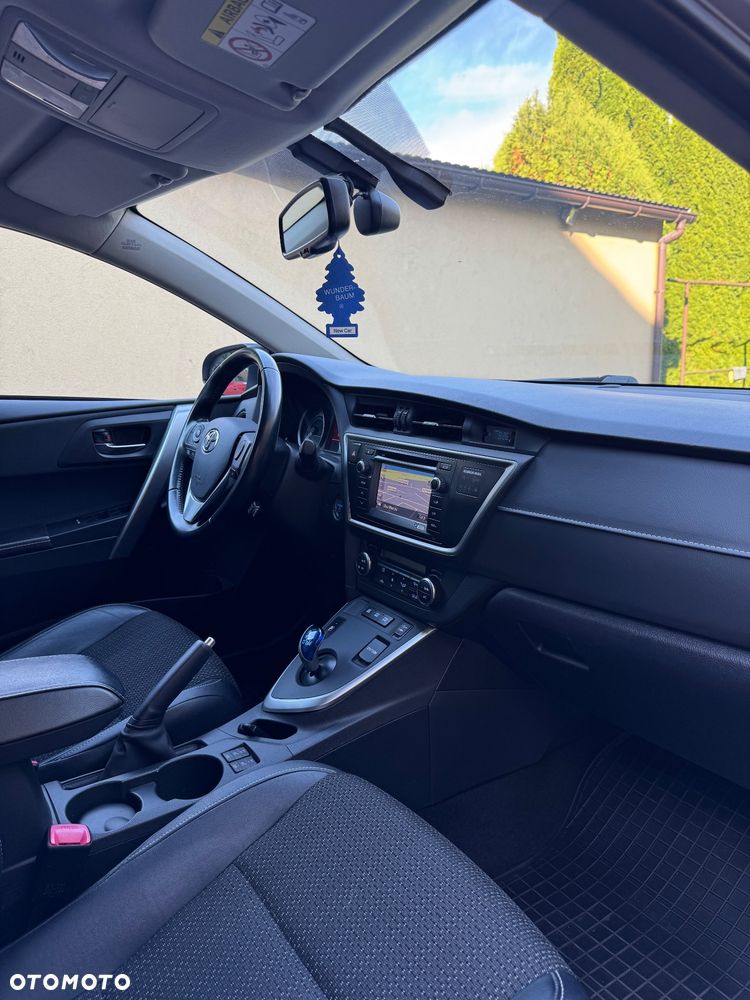 Toyota Auris 1.8 HSD Luna - 25