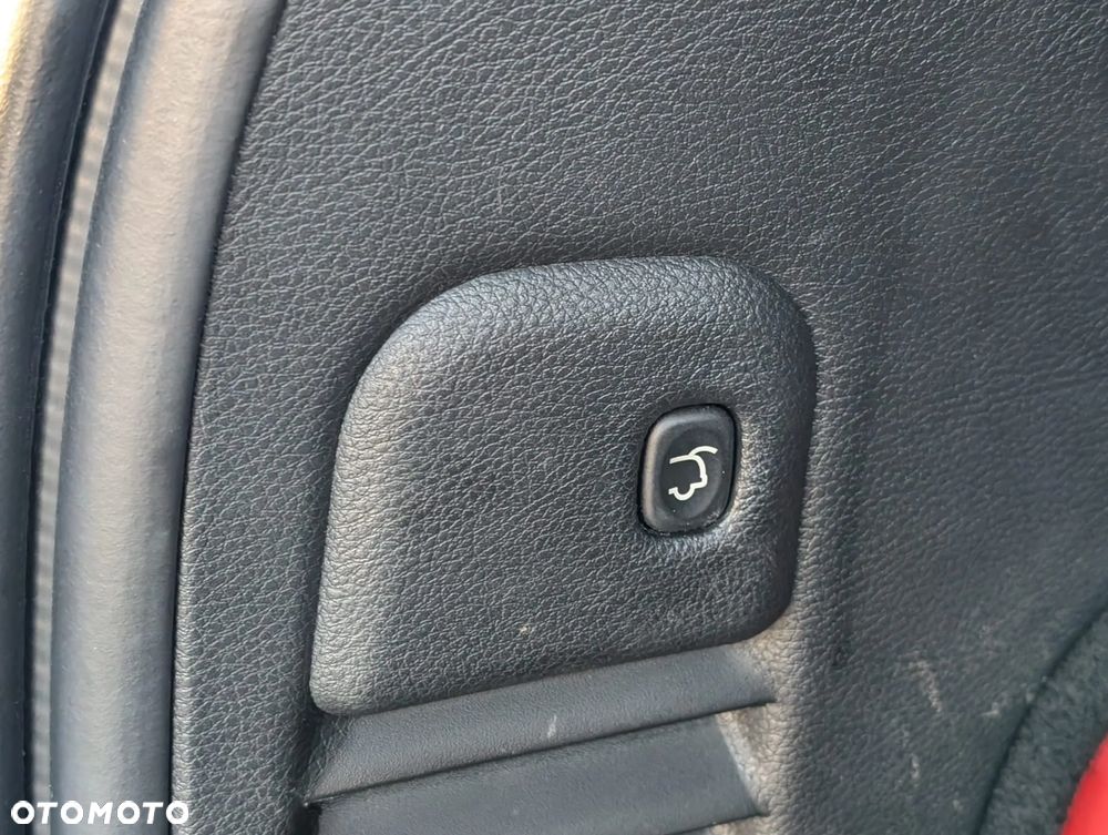 Jeep Grand Cherokee - 24