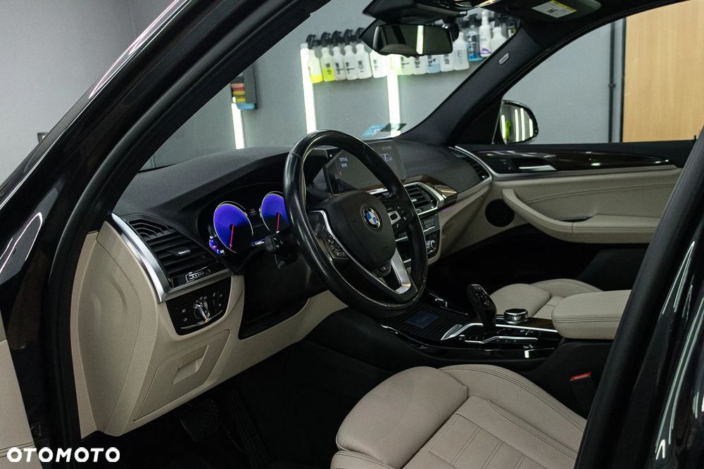BMW X3 xDrive30i xLine sport - 30