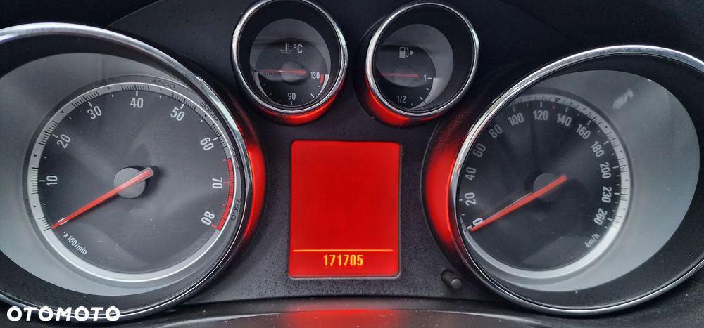 Opel Insignia 2.8 V6 Turbo 4x4 Cosmo - 26