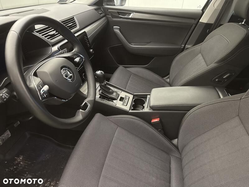 Skoda Superb 2.0 TDI SCR Style DSG - 12