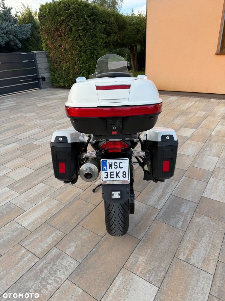 BMW F - 2