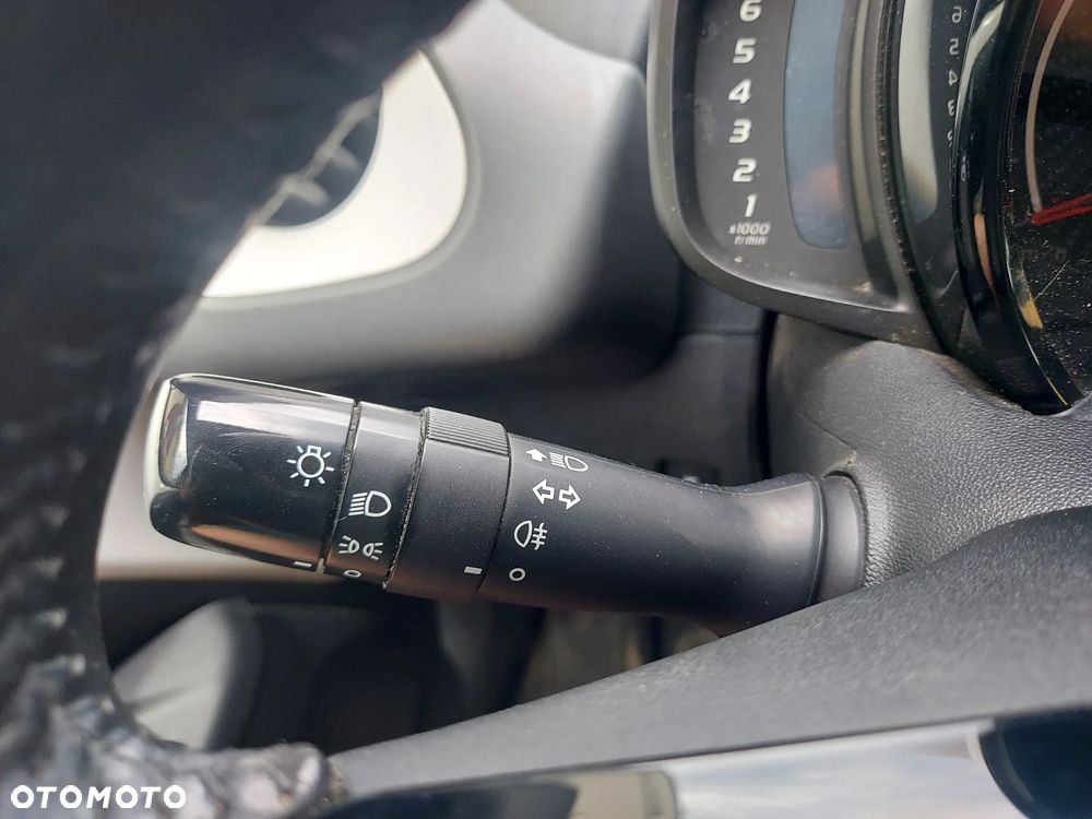 Toyota Aygo x-play - 17