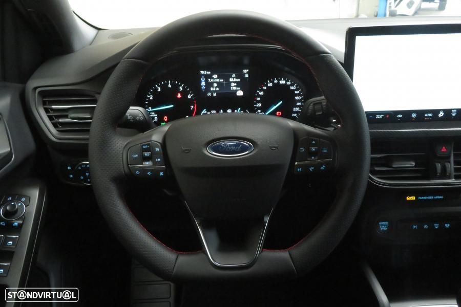 Ford Focus 1.0 EcoBoost MHEV ST-Line X - 6